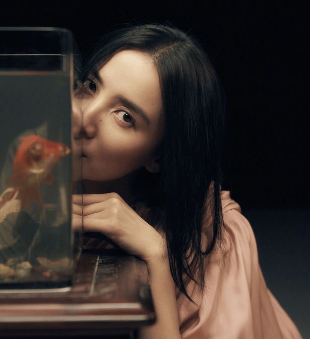 原创笑翻了善恶到头终有报43岁无人敢娶的宋佳已经走上了另一条大道