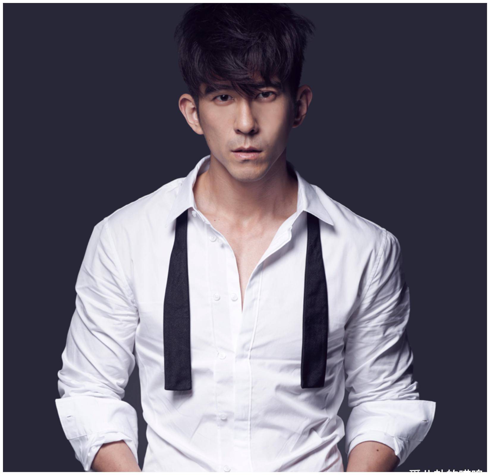 打完修杰楷还想打记者,打人者身份被扒,网友担心他会遭到报复