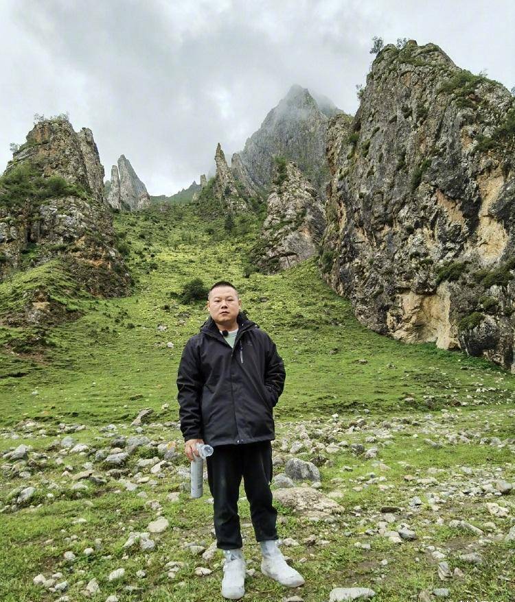 原创岳云鹏和助理相爱相杀还自制借钱申请表杨迪被第14项吓退