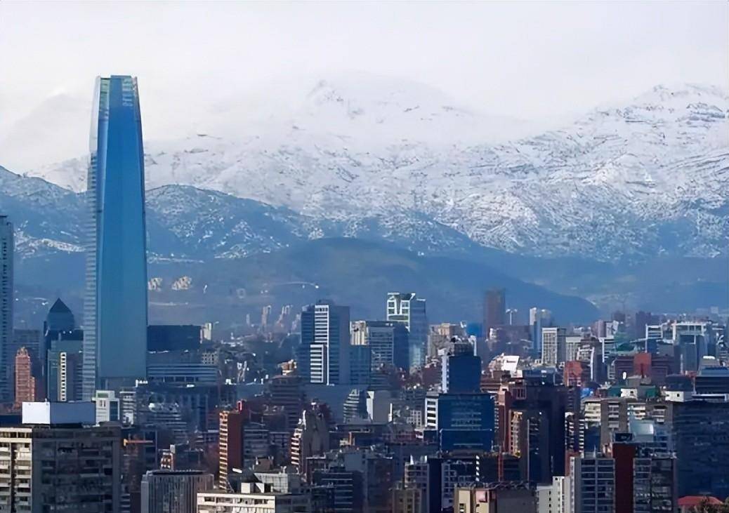 国家仍然沿海,保留了对外贸易的资格,该国2021年人均gdp约为6692美元