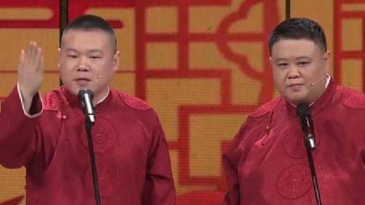 岳云鹏第一次登上舞台却被迫表演小品因为相声被一人捷足先登