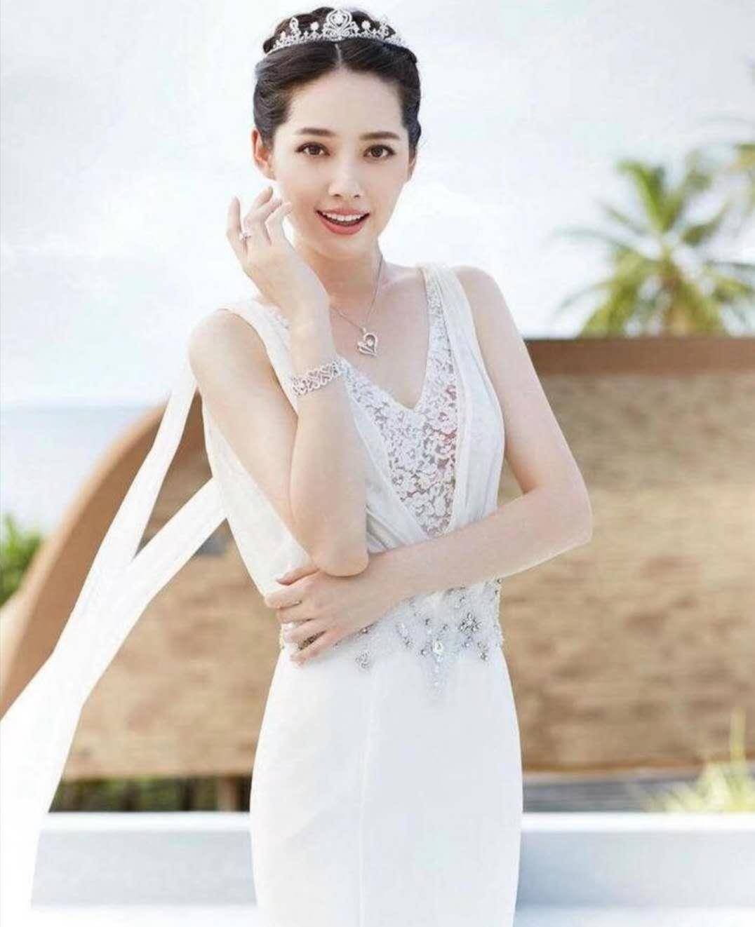 原创嫁入豪门后悔了郭美女深夜发文感悟称懊悔不已