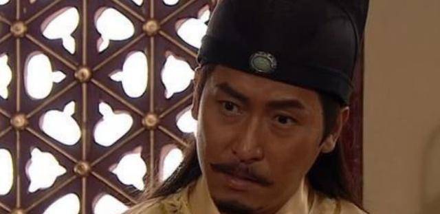 除了朱棣之外,宁王朱权是他们兄弟们当中,最强大的一个藩王,与朱棣一