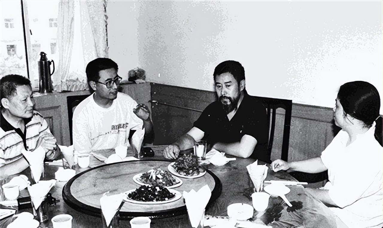 神医胡万林殴打司马南治死河南一市长庭审自称师承女娲
