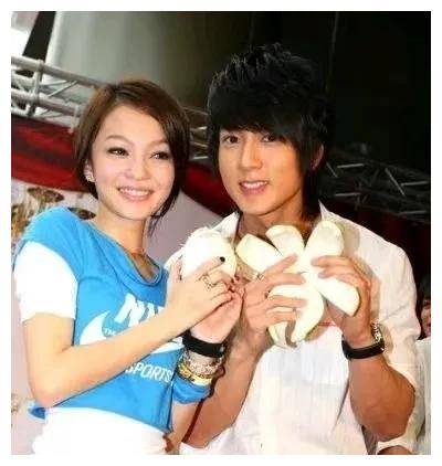 好男人像吴尊娱乐圈稀有风采魅力无限顾家有方