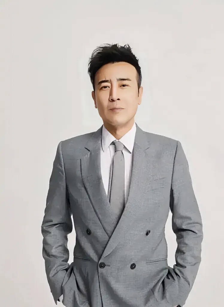 一次,于和伟带妻子宋林静回老家过年,路过大哥的包子铺时,他热情的跟