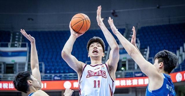 原创余嘉豪惊艳发挥221cm高塔生日夜大放异彩对教学杨瀚森收获奇效