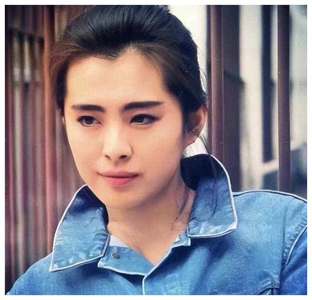 8位天生不上镜女明星真实长相惊艳无比超越静态美