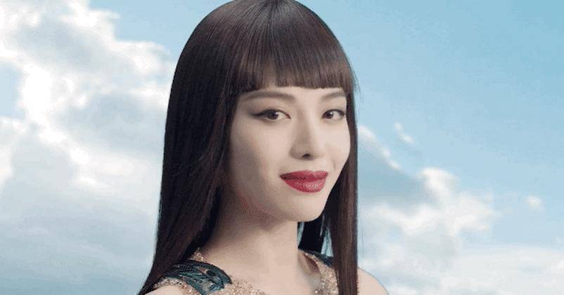 原创钟楚曦cos游戏角色比建模脸还高级却因齐刘海惨遭翻车