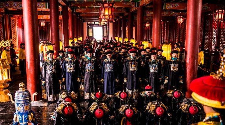 清朝乾隆十七年,刘统勋进入了清廷的权力机构——军机处,为了巩固清廷