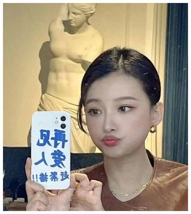 从野模到明星,探寻孙怡的成名之路,聪明与疯狂并存._清醒_董子健_形象