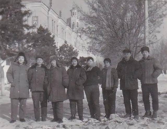 原创乔四王牌打手莫磊曾香车美女纸醉金迷晚年却捡垃圾为生