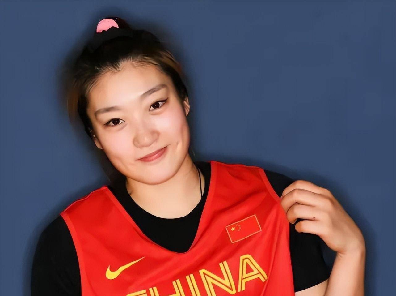 苗立杰:平心而论,目前我们女篮,技术最全面的只有3人_李梦_韩旭_王