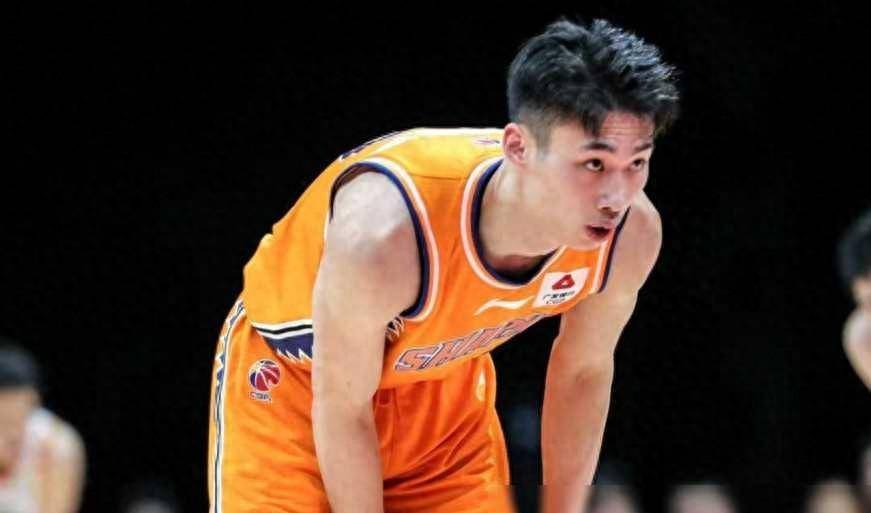 02年控卫正负值 16全场最高广东曾想用赵睿换他_卫戴昊_比赛_高诗岩