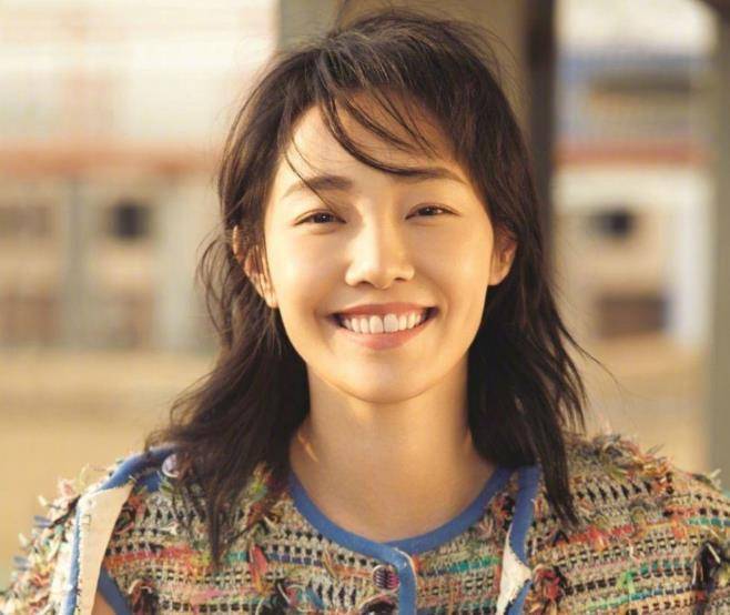 却在公众面前不愿意承认,想继续捆绑赚钱,曾经的陈赫和许晴就是这样一