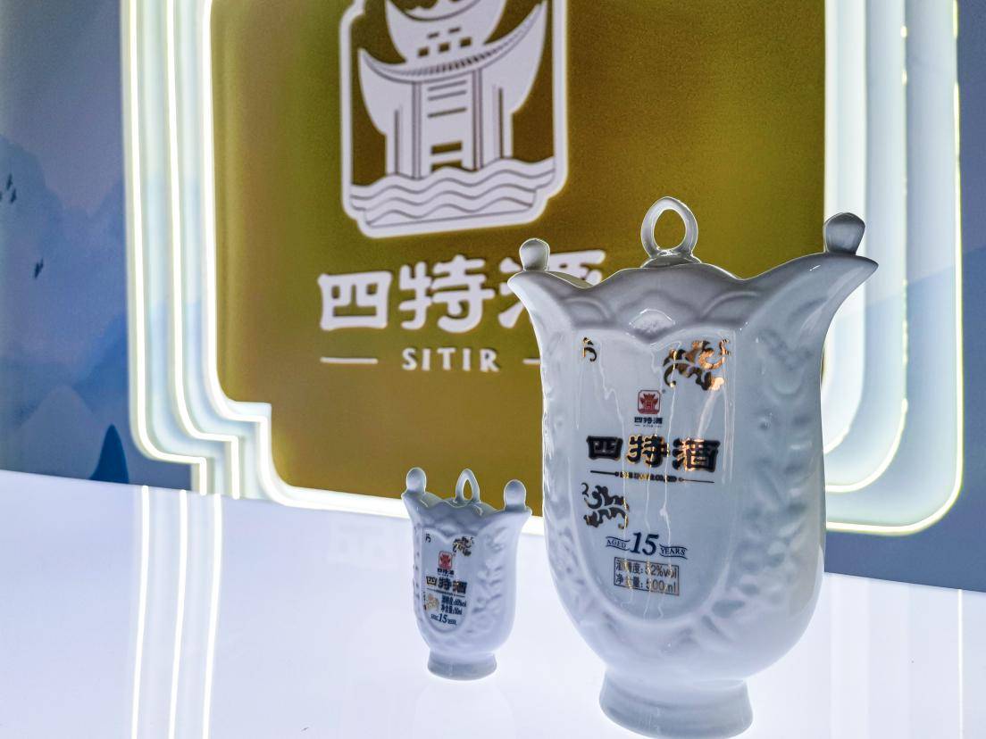 聚力天工四特酒持续为特香品类价值加码