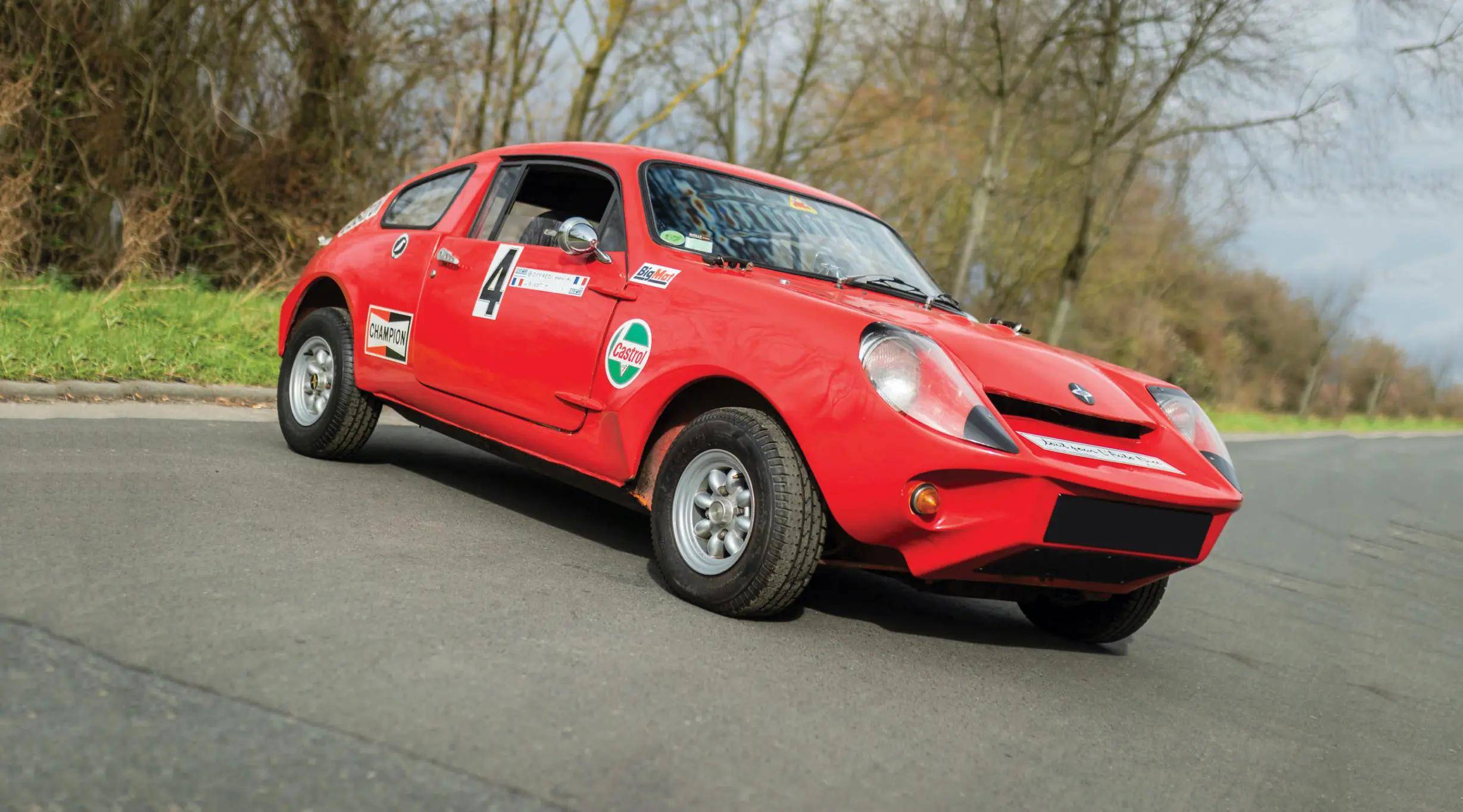 飞行员设计的mini赛车 曾与法拉利同场竞技_搜狐汽车_搜狐网