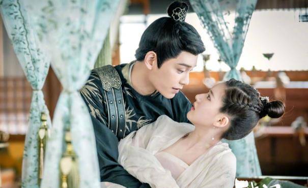 原创传闻中的陈芊芊花絮放映赵露思险展露仨男演员反应惊人