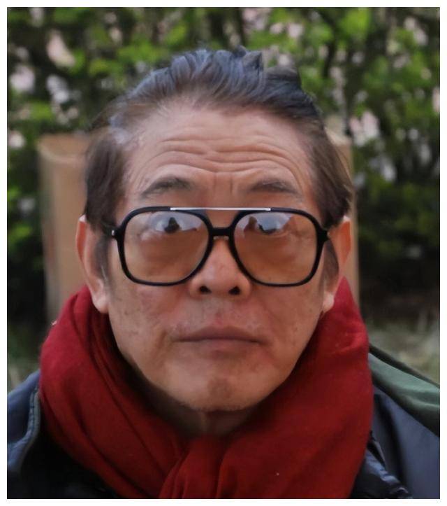 成龙近日70岁生日,最新近照曝光,引发热议,网友关注.