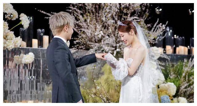 原创小李潼潼大婚嘉年遇法老鼎峰狂欢无限网友热议杨和苏