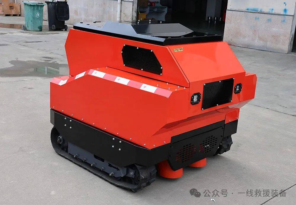 液压驱动,自动抓取杂物,自主避险,新型排涝机器人可满足不同场景使用