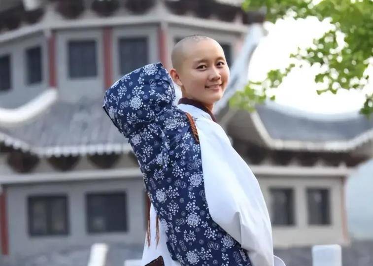 原创案例最美尼姑释正孝同985学霸却因梦出家33岁不愿还俗