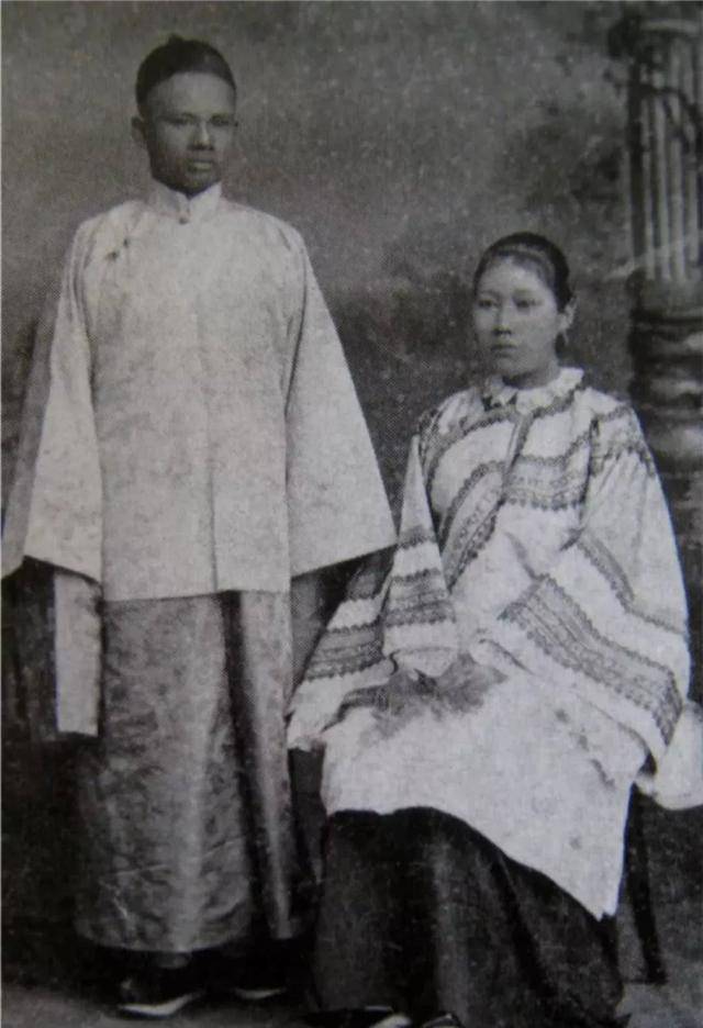 一位生下赵一荻,一位生下宋氏三姐妹_盛家_吕葆贞_倪桂珍