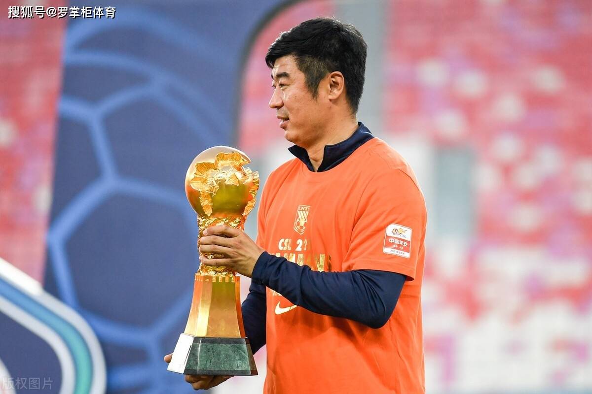 泰山队_彭逸翔_球员