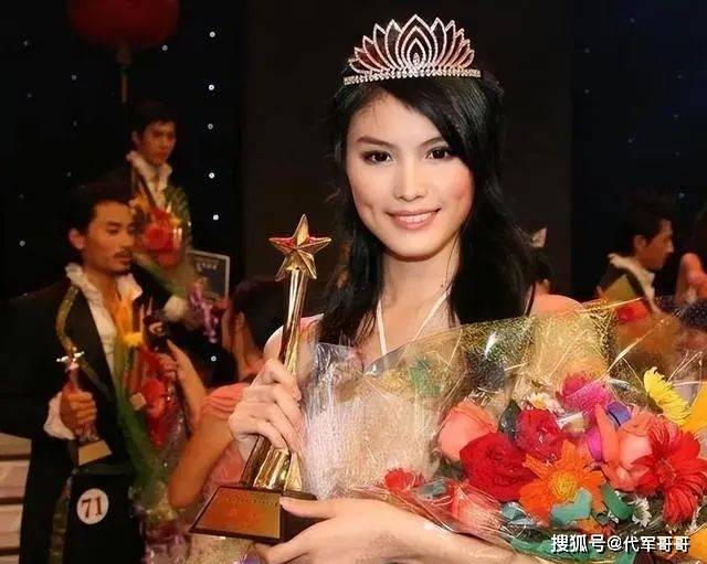 她靠着给李咏砸金蛋为生,如今摇身一变成了国际超模_节目_何穗_身高