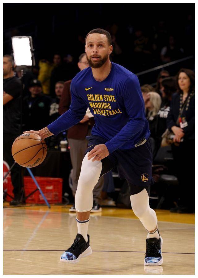 库里:超越体力,创造奇迹!伤病唯一挡路._投篮_球员_历史