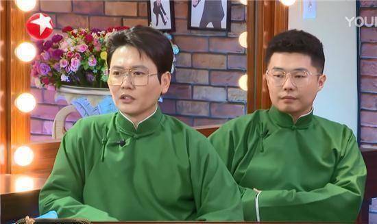 当时看着他演儿子被父亲毁掉他梦想时,孟鹤堂说了句:剪掉了孩子的翅膀