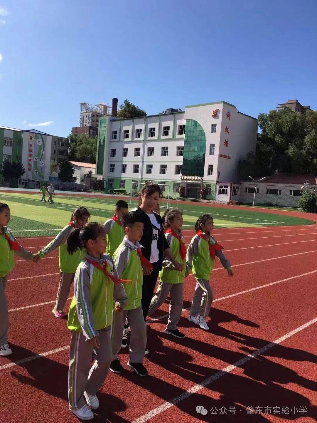 用爱陪伴向阳而行记黑龙江省肇东市实验小学教师李宁