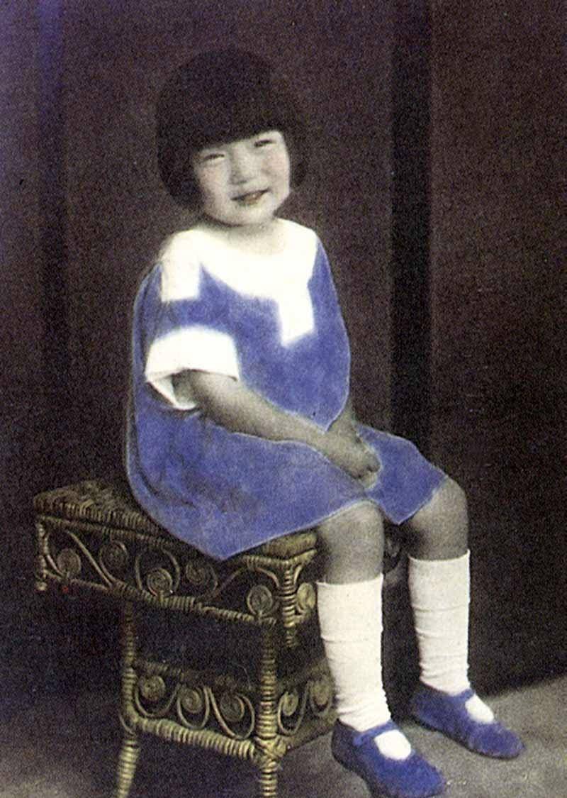 远赴美国后,张爱玲最先与赖雅度过十二年的时光,赖雅去世时,她不过四