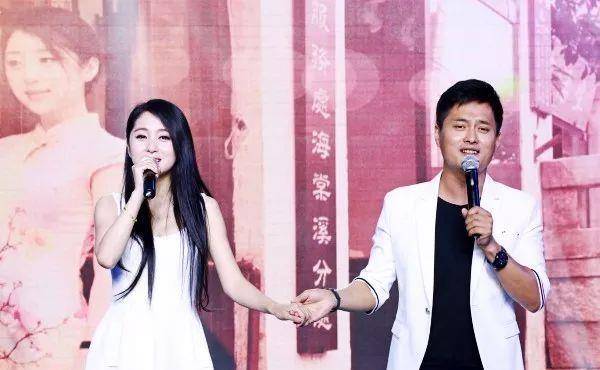 星光大道一夜成名,出名之后没去捞金,而是被人圈养成情妇_郭津彤_云飞