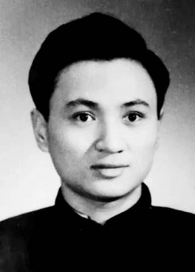 原创原创杨子荣童祥苓晒最新清唱与夫人同为87岁嗓音依然中气十足