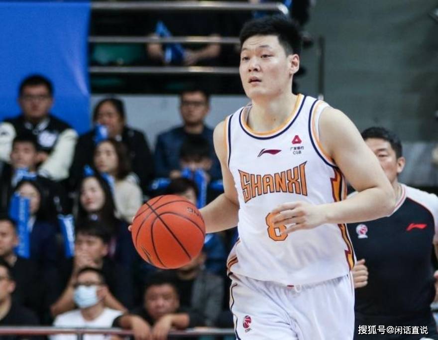 张宁与张镇麟同场砍35 且投中7 三分,国家队需要他俩搭档!