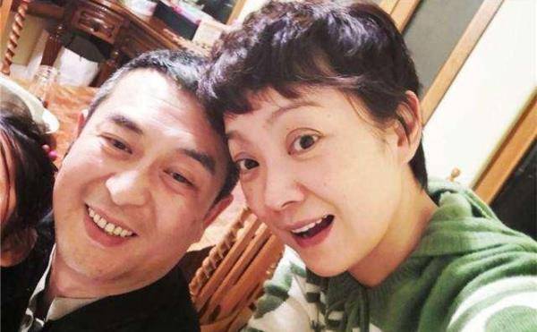 原创分得24亿财产的张海燕为何看上直男二婚张嘉译让她痴心不已