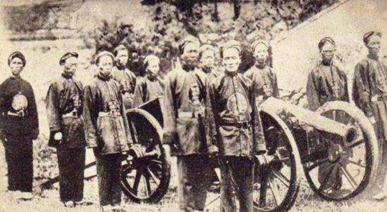 湘军大营中的女太平军图片