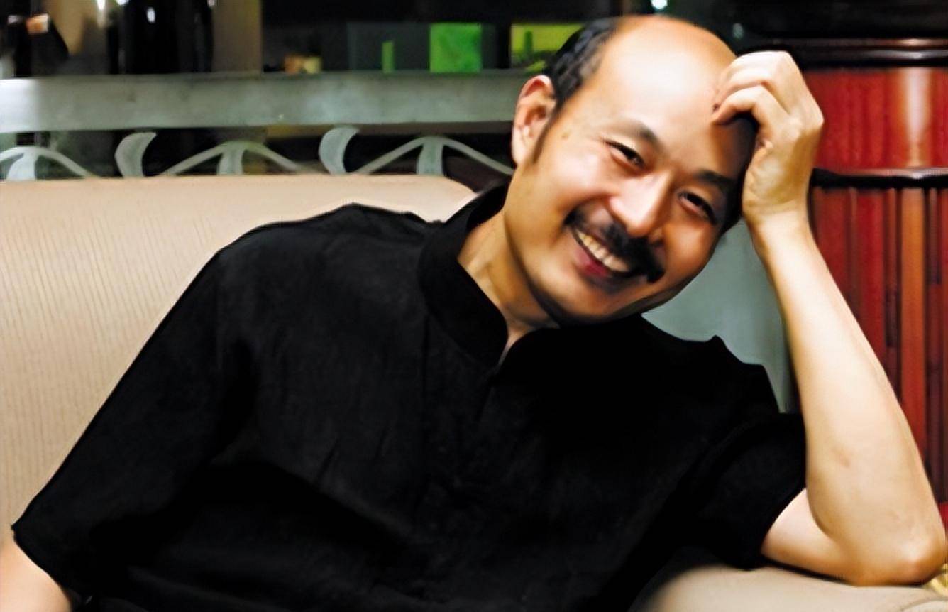 重庆独臂男子拿50元起家,靠卖2元木梳年入3亿,养活300多残疾人_谭传_