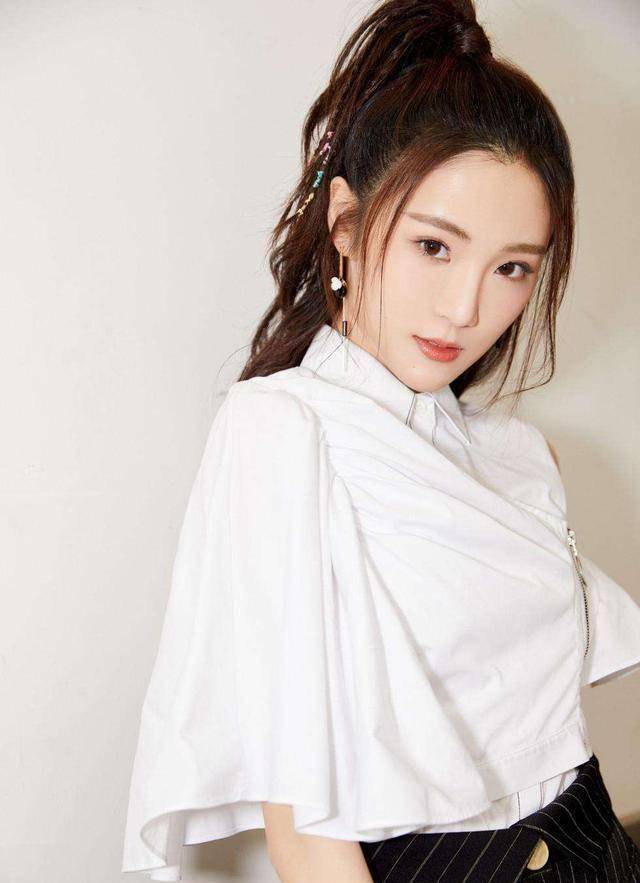 原创原创镇馆活兽变表情包界扛把子张可盈为中戏求学两年交答卷