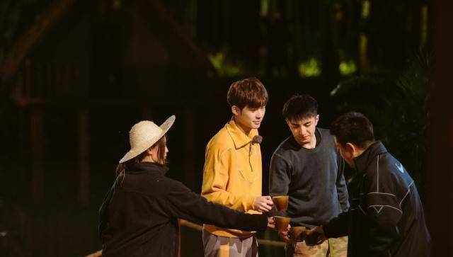 《哈哈农夫》董力惊喜回归热情满满,结果被贾乃亮一句话回归现实_王源