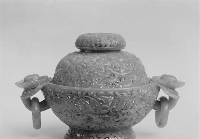 原创乾隆最爱宝物铜镀金写字人钟写下了西洋匠人在紫禁城的身影