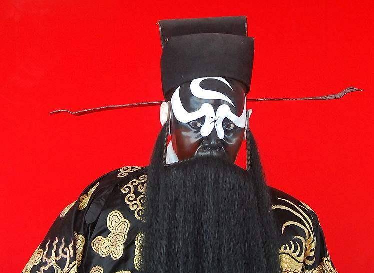 原创包青天一生有3位夫人个个美若天仙为何却让丫环传宗接代