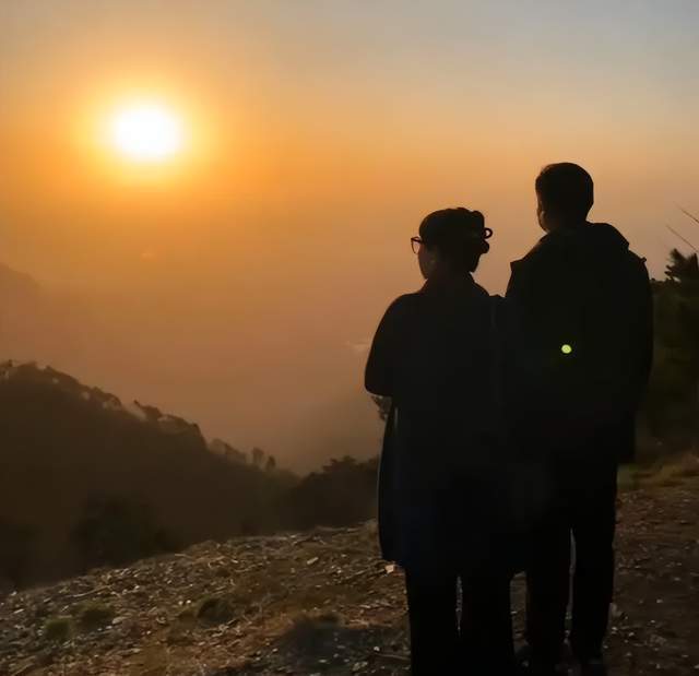 夫妻背影图片 风景图片