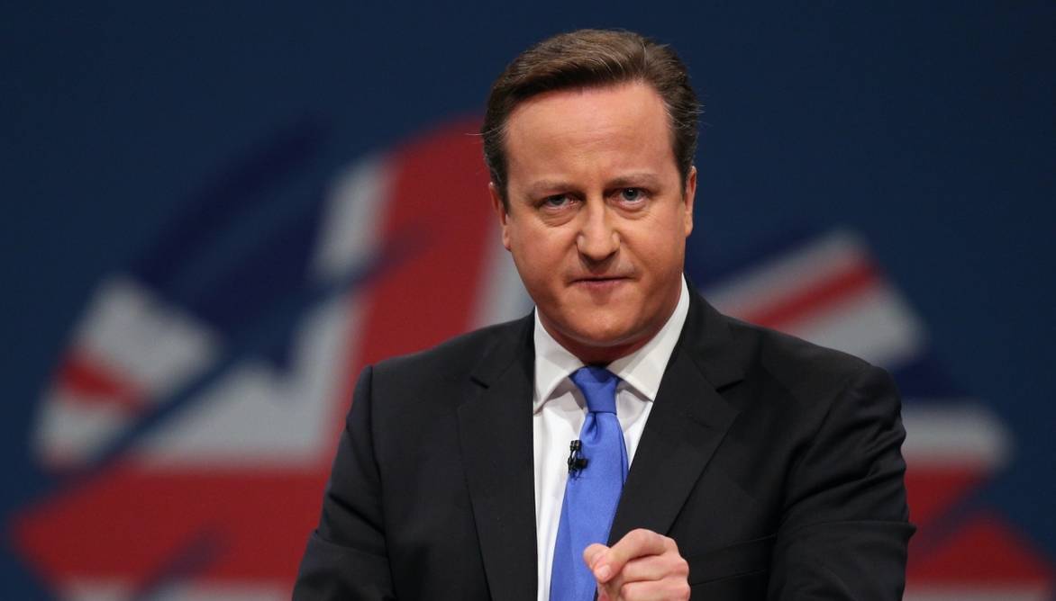 总有一些政客发出不和谐的声音,试图干涉中国内政,破坏中国与英国的