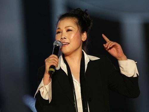 张卫宁虽然娶了田震,但是却没有要孩子,其实田震真的不爱他_年龄_人生