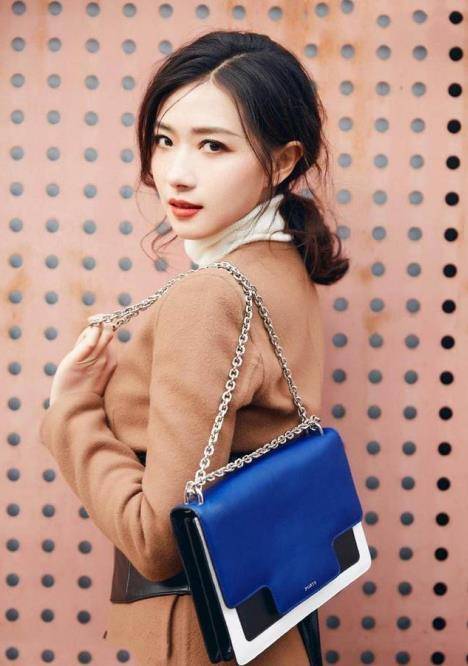 原创看外表完全猜不出年龄万茜长得好看还会穿最后一身穿的很大胆