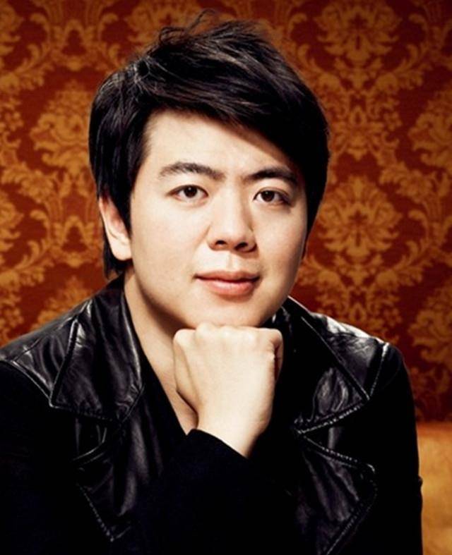 他给郎朗定的练习时间是别人的三倍,甚至郎朗去亲戚家做客没有钢琴,他