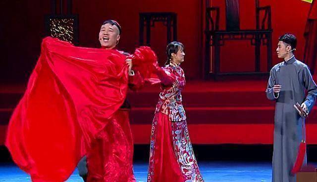 实力最雄厚,人气最旺的,当属德云社相声演员张云雷,杨九郎团队了,在
