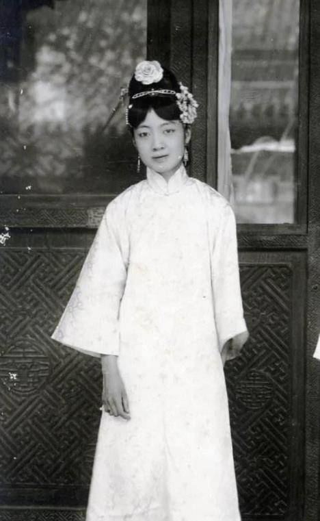 文绣:果断离婚的她,比婉容活得更洒脱_溥仪_生活_因为